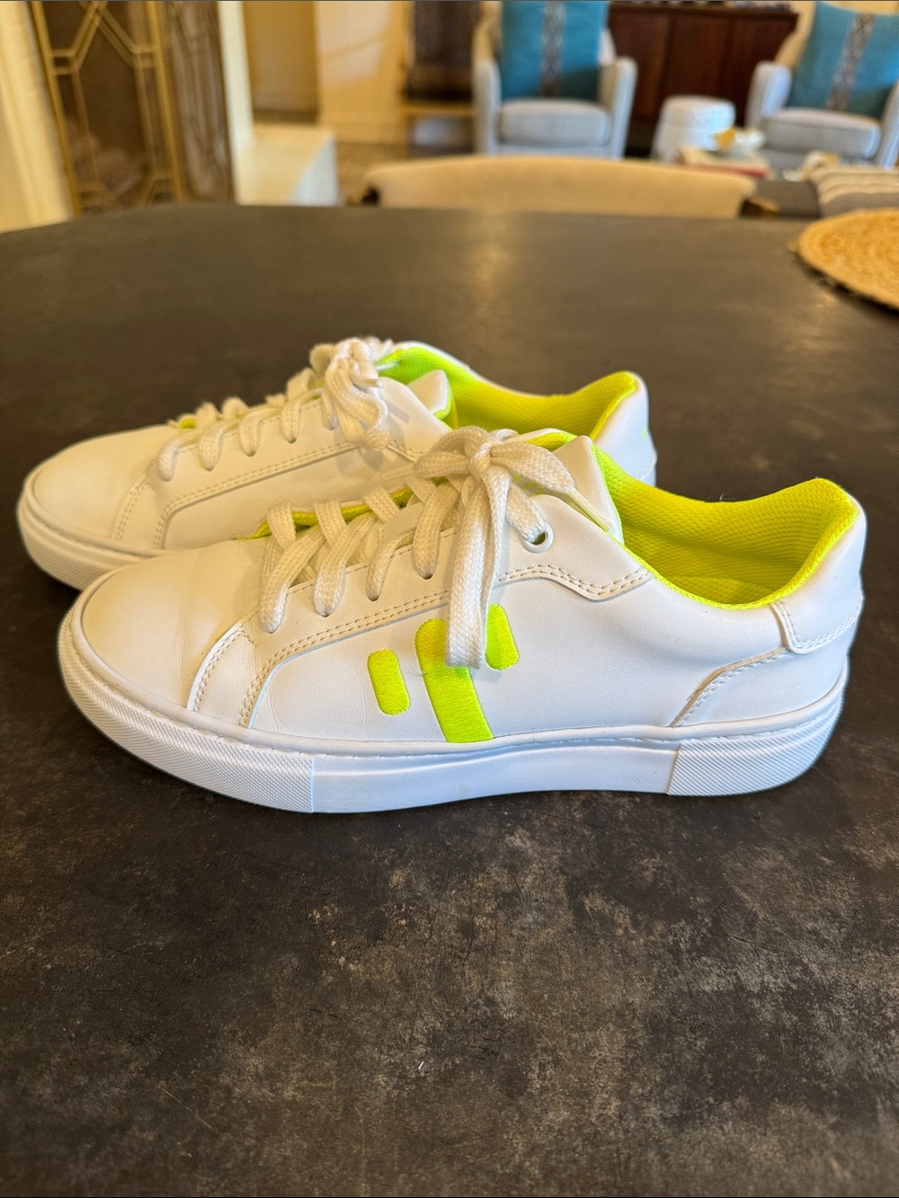 Vectus size 38 sneakers